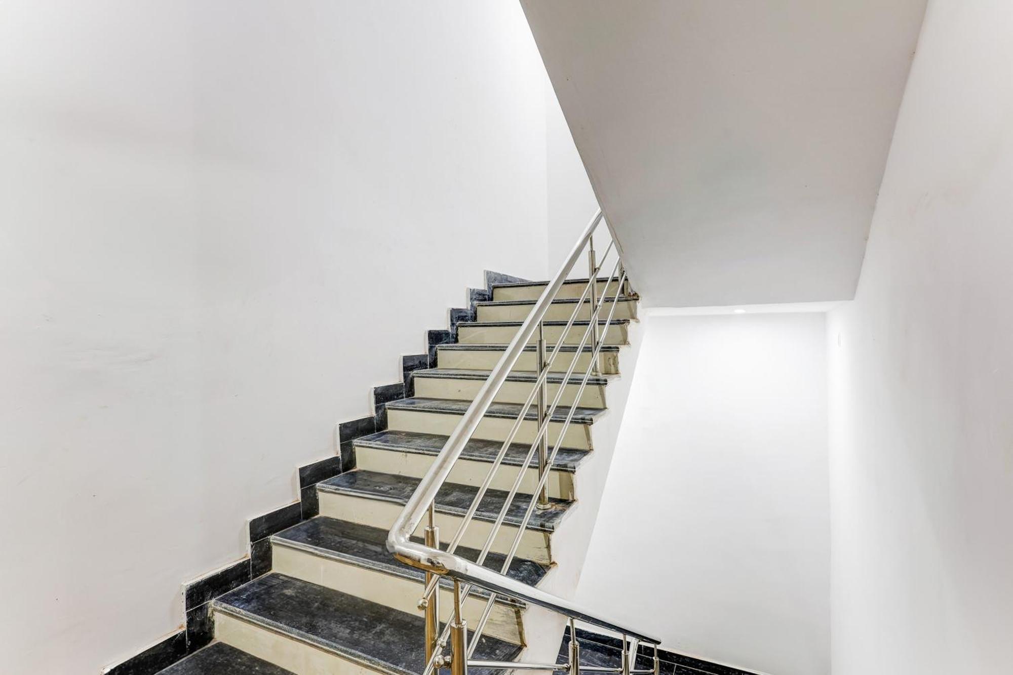 Super Hotel O Aravali Vihar Bhiwadi Zewnętrze zdjęcie